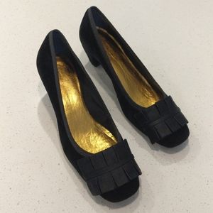 BCBG Max Azria Black Velvet Satin Bow Block Heels Size 8